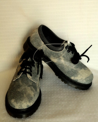 NWOB Dr Martens Gray Stonewash Hairy Suede 8053 Cracked Effect Collar Shoe 6L/5M