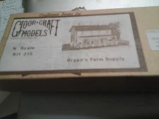 GLOOR CRAFT N SCALE BRYAN'S FARM SUPPLY KIT 215 MODEL
