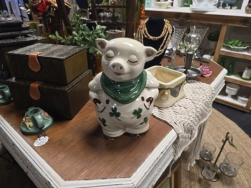 Vintage MCM 1940s-  SHAWNEE POTTERY SMILEY Pig Shamrock Cookie Jar