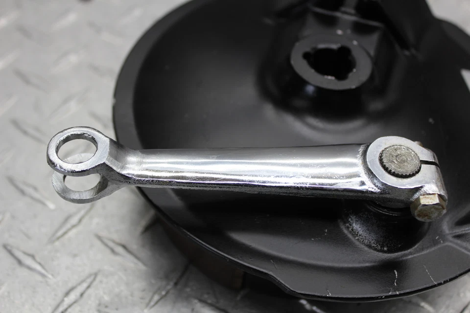 Yamaha DT250 1978 freno de tambor trasero 438-25320-10-00 Foto 3 de 4