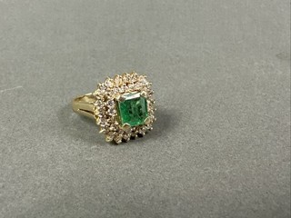 Vtg 14k YG Retro Emerald & Diamond Cluster Ring Old Estate Find NR