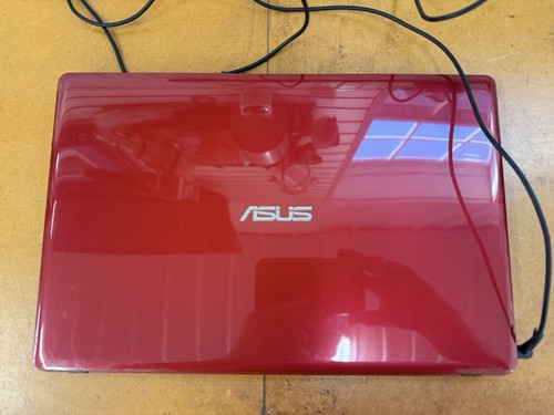 ASUS X550C 15.6 intel i3-3217U 1.8Ghz 4GB RAM Windows 10 - Picture 2 of 8