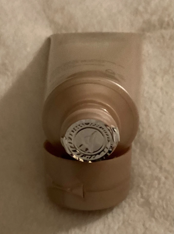 Clarisonic Sonic Radiance Solución Iluminadora Limpiador Iluminador de la Piel 3.4 OZ Foto 3 de 3