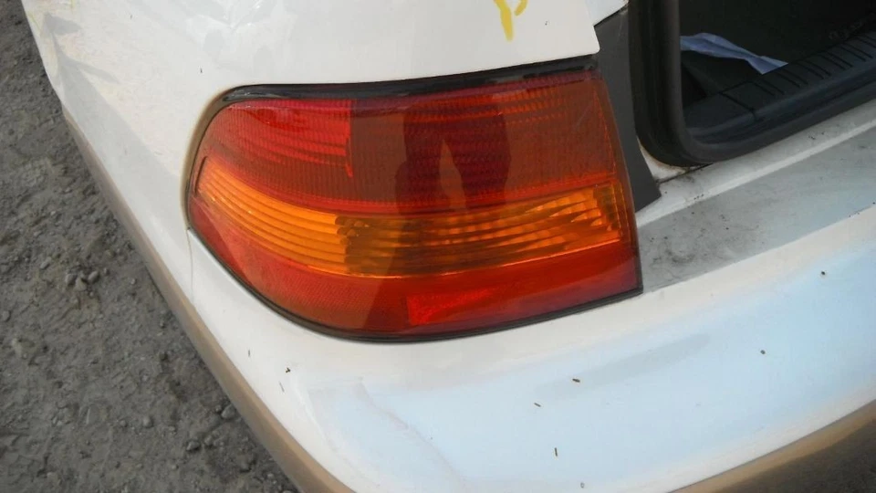 (LOCAL PICKUP ONLY) Trunk/Hatch/Tailgate Fits 97-99 LEXUS ES300 1538521 - Image 2 of 4