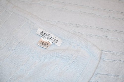 H4 A SOFT IDEA WESTPORT Blue Cable Knit Sweater Plush Acrylic Crib Baby blanket