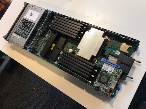 Dell M610 Blade w/ Single E5603 CPU, 4GB DDR3 RAM, H200, Broadcom 5709 Mez Card - Picture 2 of 10