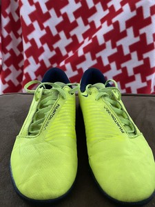 indoor soccer shoes size 3