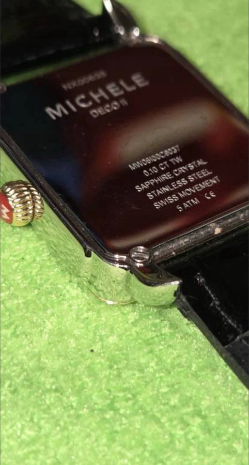 Reloj MICHELE Deco 2 para dama esfera mop diamante 0,10 quilates acero bicolor y oro de 18 quilates Foto 4 de 4