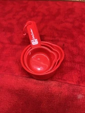 BETTY CROCKER MEASURING CUP SET PLASTIC RED MEASURE SET(37a)