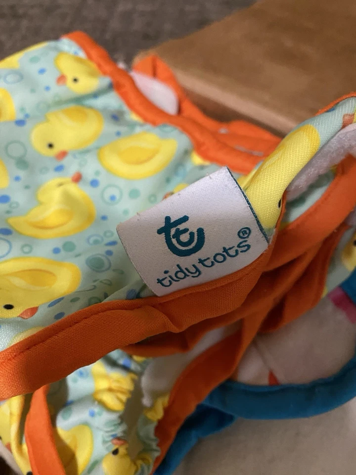 Juego de pañales de tela para bebé Tidytots con inserciones, patrones surtidos Foto 3 de 4