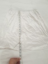 VTG White VASSARETTE HALF SLIP SZ LARGE 18.5" STYLE 11-122 NYLON LACE TRIM CLEAN