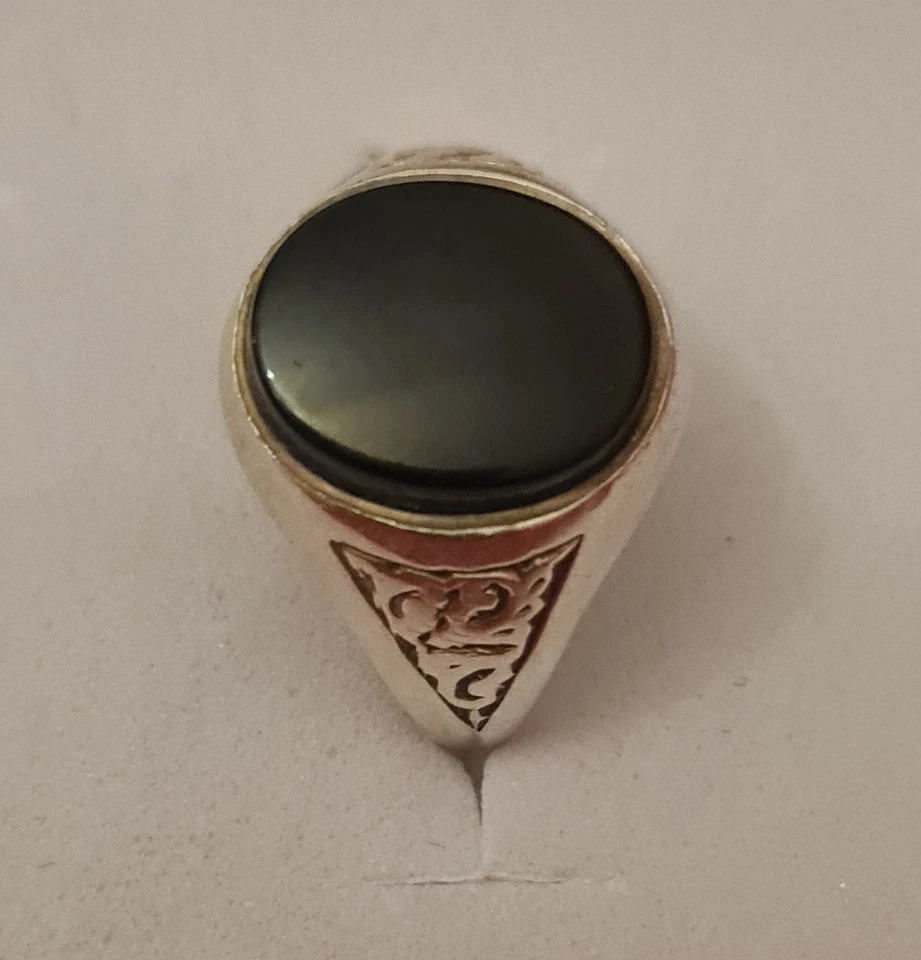 Vintage SIL Marked Signet Ring Black Onyx Cabochon Bezel Size M-N (W 2.47g) - Image 3 of 4