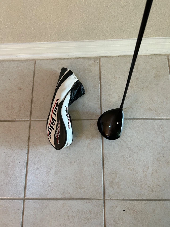 Driver Tour Edge V25 (10*) grafite regular com tampa de cabeça boa (RH) - Imagem 3 de 4