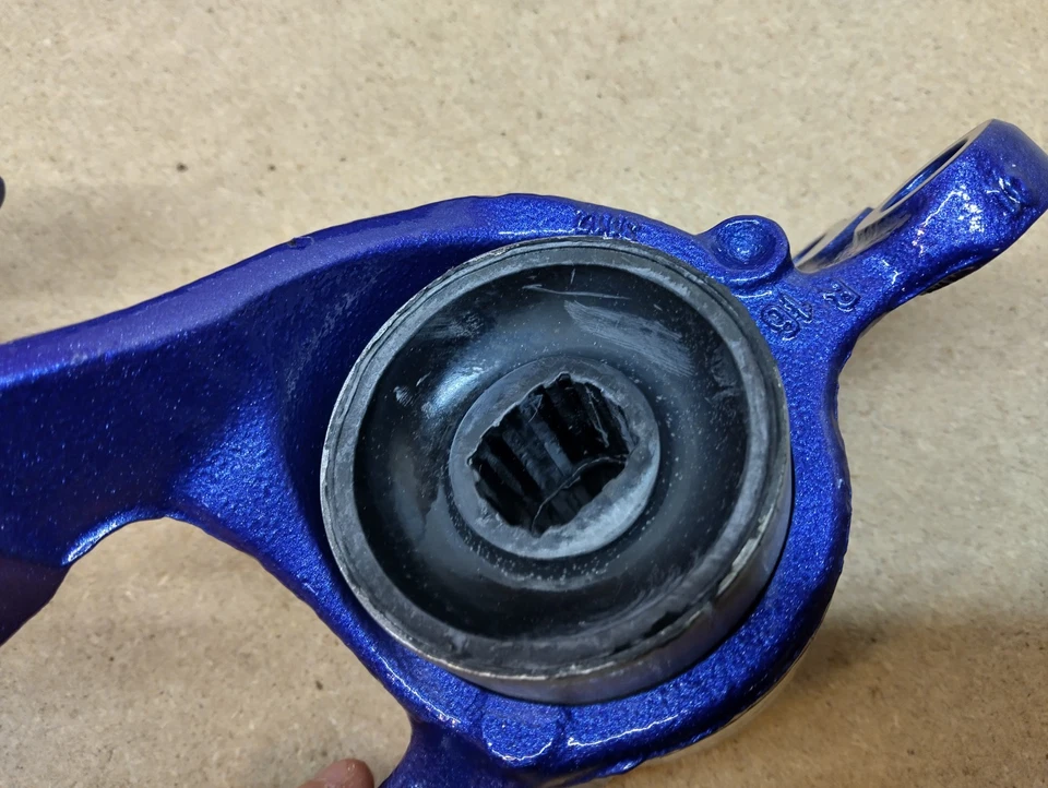 Boccole in gomma temprata braccio inferiore anteriore Hardrace adatte a Mini F54/F55/F56/F57/F60 - Immagine 3 di 4