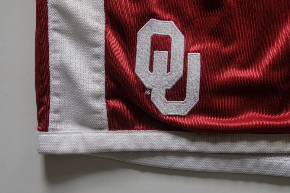 NIKE NCAA VTG 90s Y2K RETRO OU SOONERS BASKETBALL 10" RED SHORTS 2003 SZ XL - Image 4 of 4