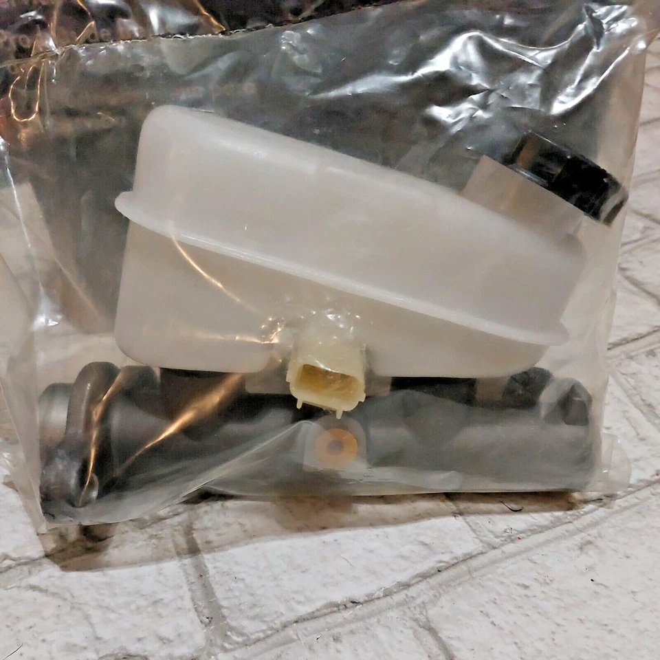 Wagner MC131924 Brake Master Cylinder Assembly NEW Foto 2 de 4