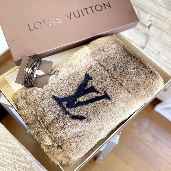 Vuitton Rabbit Logo Scarf