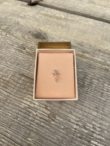 NEW Vintage NRI Jesus Crucifix Pendant - Gold Filled Religious Jewelry - Picture 2 of 2