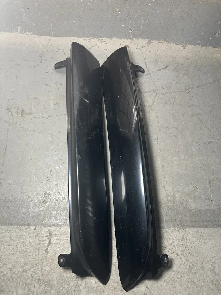🔥2002-2009 Chevrolet TRAILBLAZER Rear Lift Gate Pillar Trim Molding BLACK SET 2 - Image 2 of 4