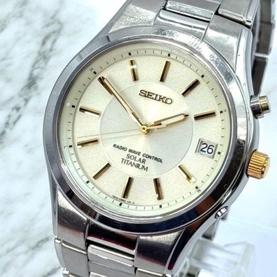 Seiko Radio Solar Titanium Watch Mens Timepiece with Date
