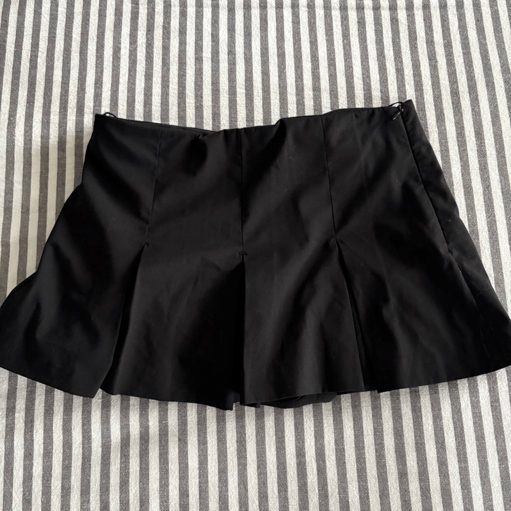 Zara Black Pleated Skirt with Hidden Shorts Size Small