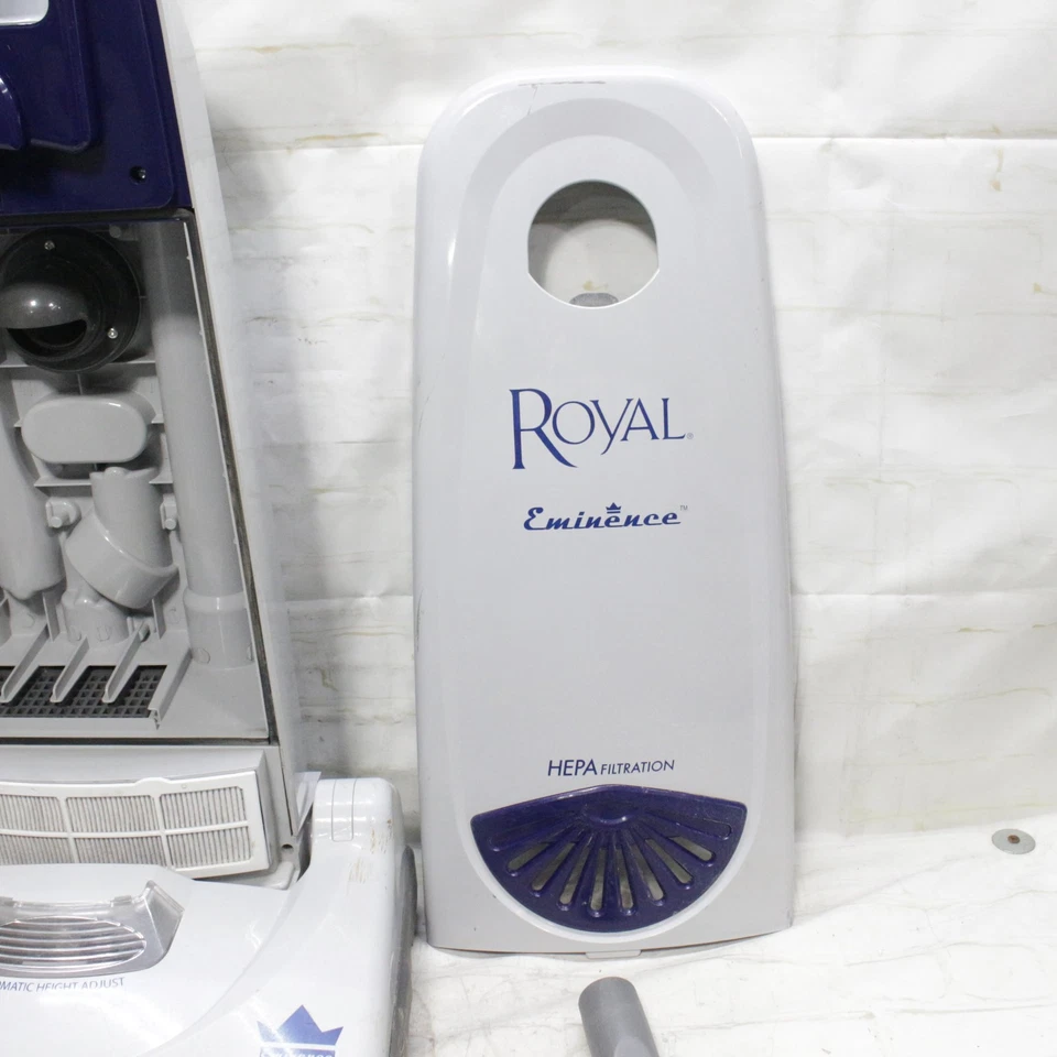 Aspiradora vertical ROYAL Eminence RY9700 HEPA con algunos accesorios de colección Foto 3 de 4