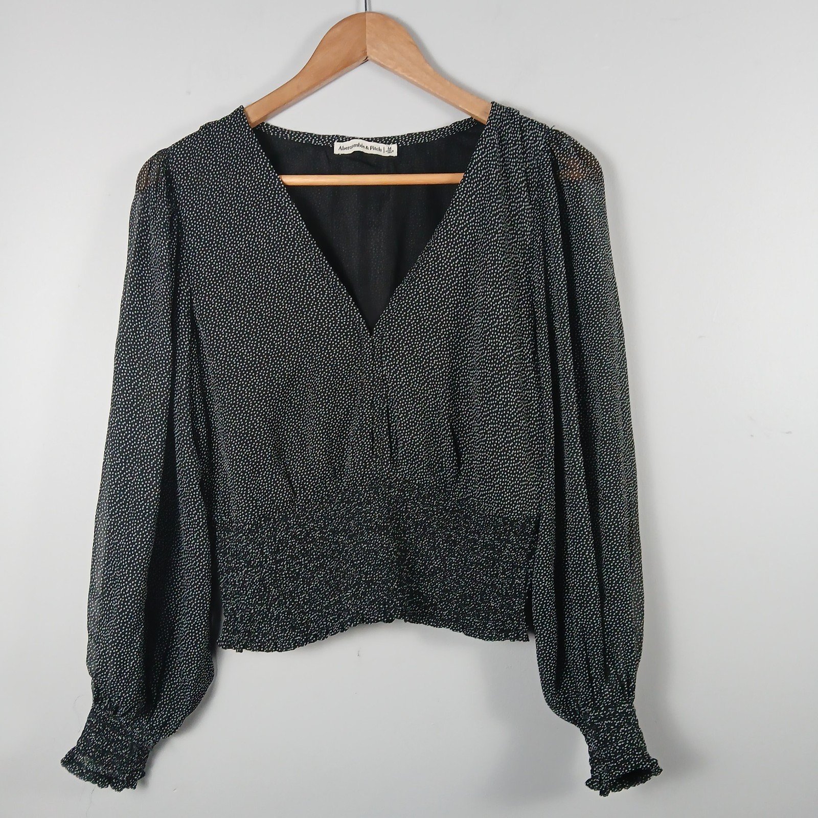 Abercrombie & Fitch Polka Dot Women’s Blouse Sz M - V-Neck Smocked Waist Blk-Wht