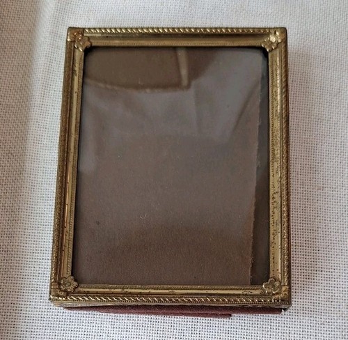 Vtg Ornate Gold Tone Metal Picture Frames Set of 3 Various Sizes, Easel Backs - Picture 4 of 14