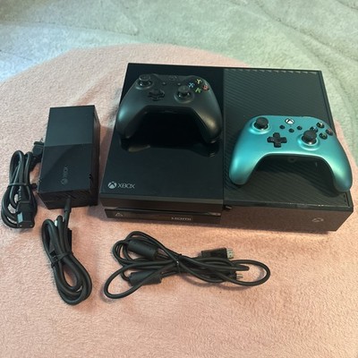 Microsoft Xbox One 1540 500GB Console 2 Controller Tested