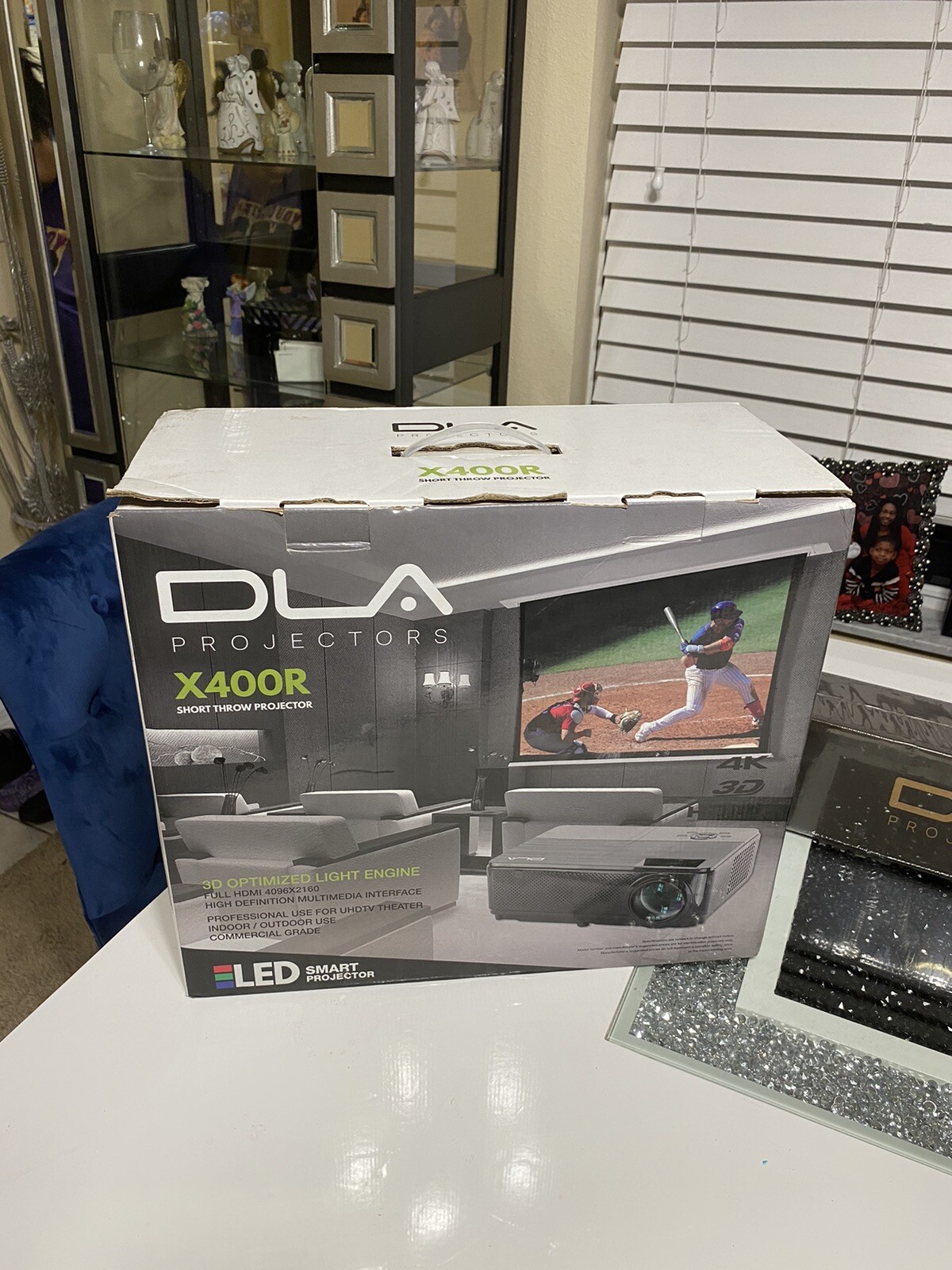 DLA projector x400r w/screen eBay