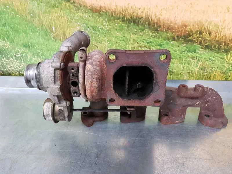 XS406K682DE turbolader at 3748268 für FORD TRANSIT CONNECT (TC7) FURG. 2002 Foto 4 de 4