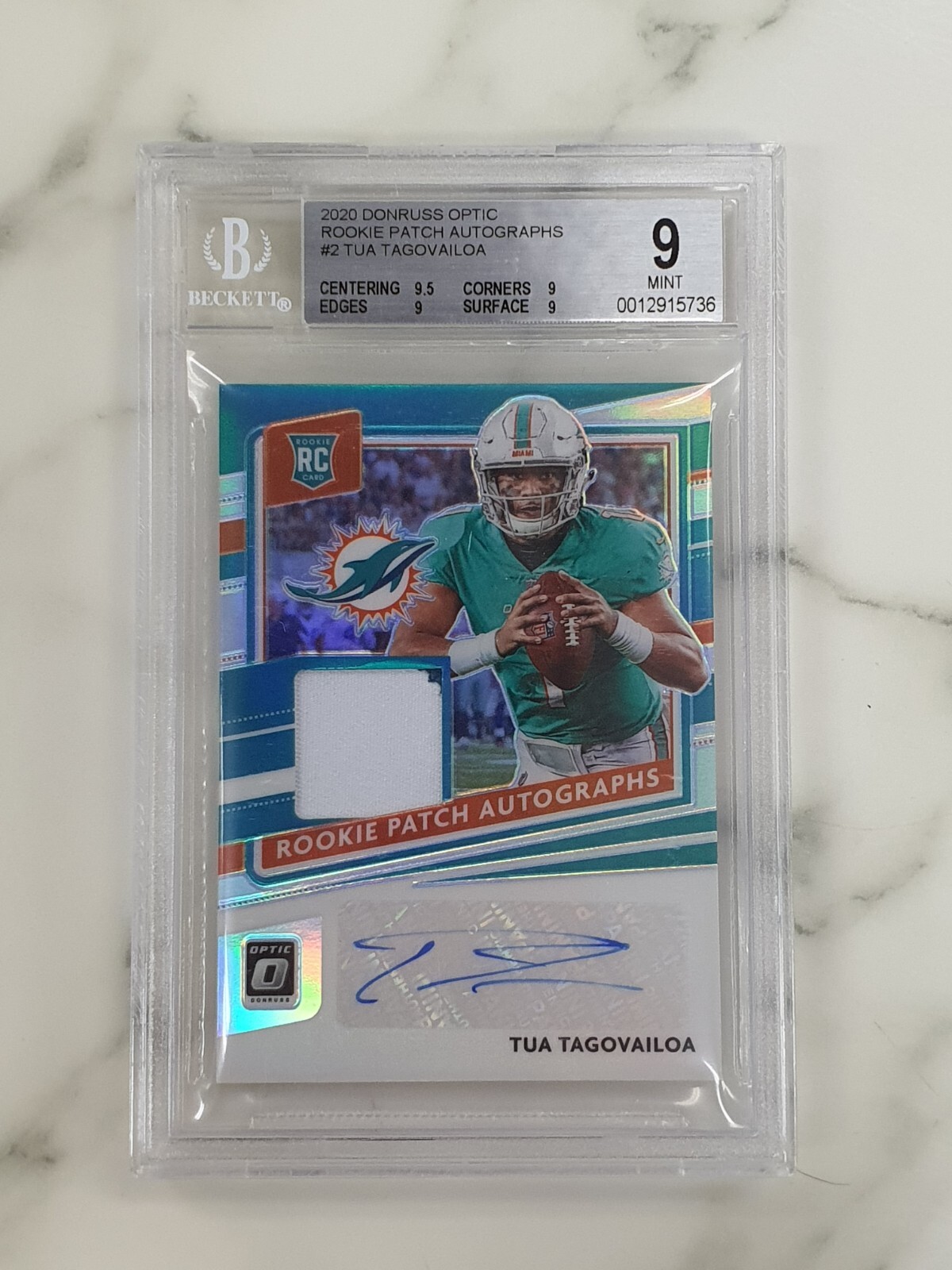 Tua Tagovailoa Panini Donruss Optic Rookie Patch Autographs #TT Base