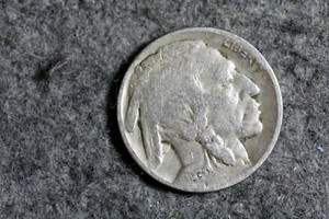 ESTATE FIND 1930 - Buffalo Nickel!!  #J16200