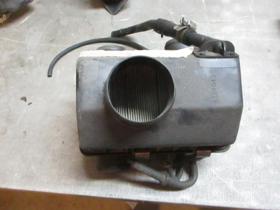 Air Filter Box 2.2  4 CyL TURBO  Chrysler Maserati TC  89 90 91 - Image 2 of 3