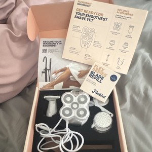Freebird FlexSeries Shaving Kit w/ Electric Razor, Trimmer & Brush