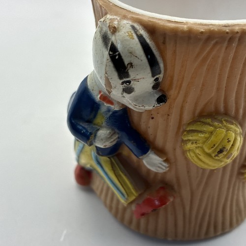 Vintage Rupert Bear Egg Cup - Beaverbrook Newspaper Ltd 1972 Plastic - Picture 6 of 9