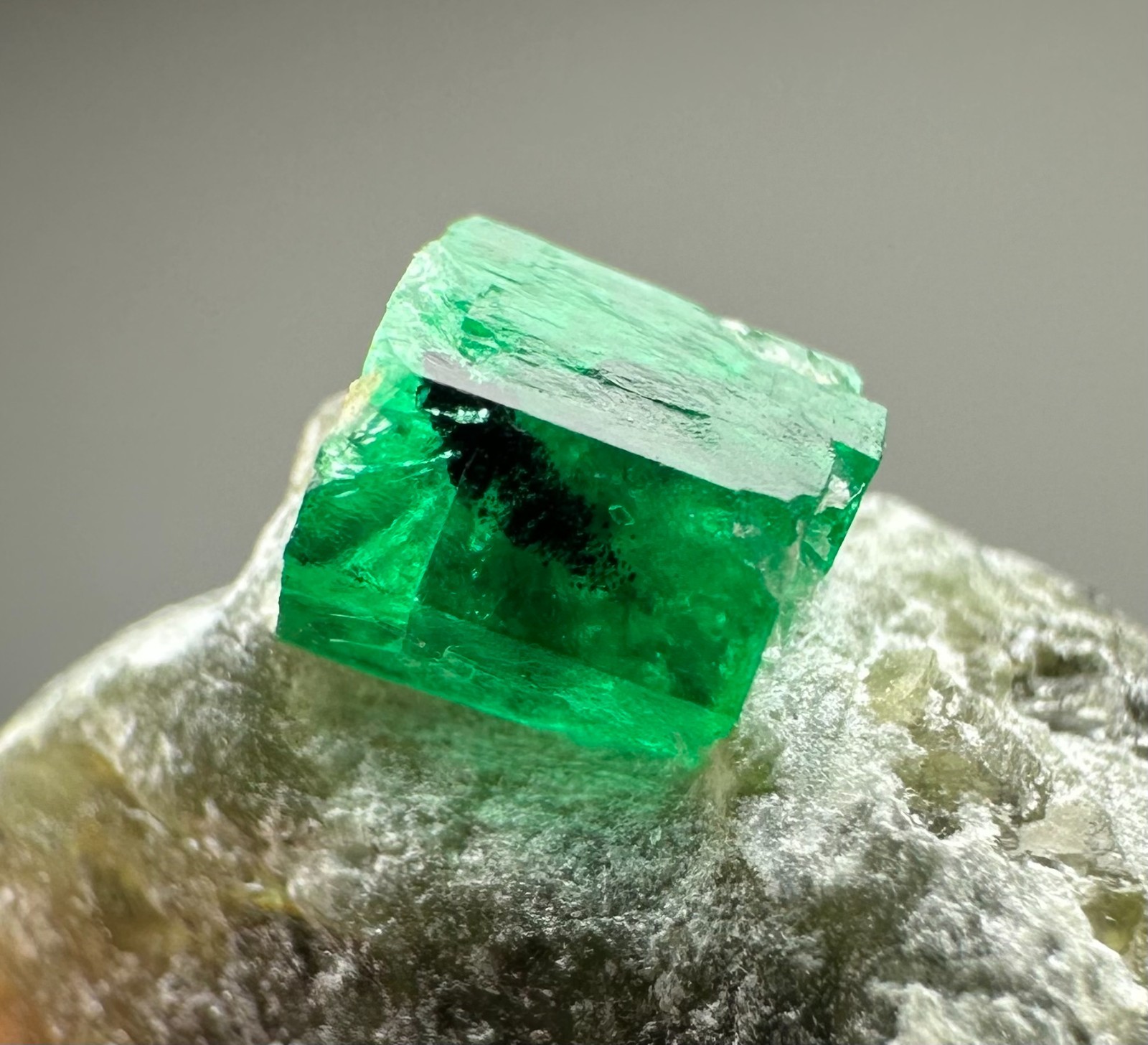 15.80 Ct. Full Terminated Top Green Swat Emerald Small Crystal On Matrix @Pak