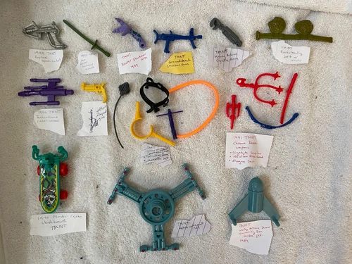 Lot of 20 Vintage Teenage Mutant Ninja Turtles Weapons, Accessories & Body Parts
