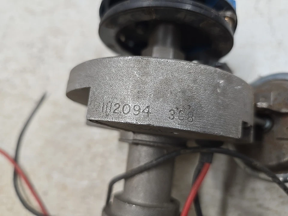 Chevrolet Distributor 1112094 3C8 Chevy GM 1973 1974 - Imagem 2 de 4