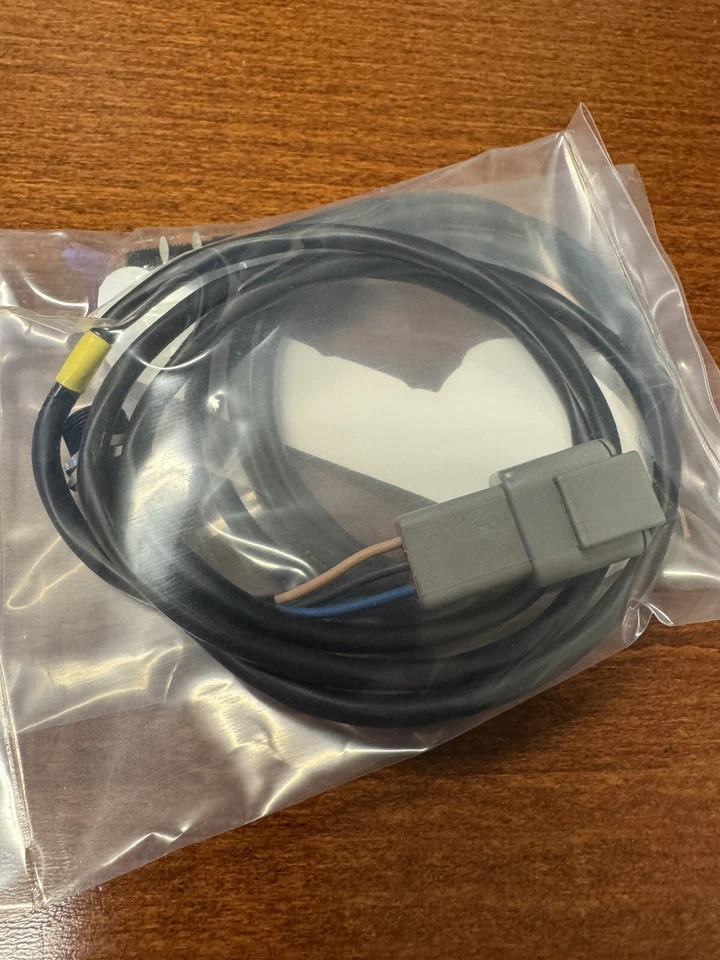 Sensor de velocidad Geartooth efecto Cherry Hall corto NEGRO GS100701 Foto 2 de 4