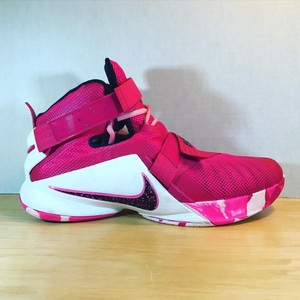 lebron soldier 9 breast cancer