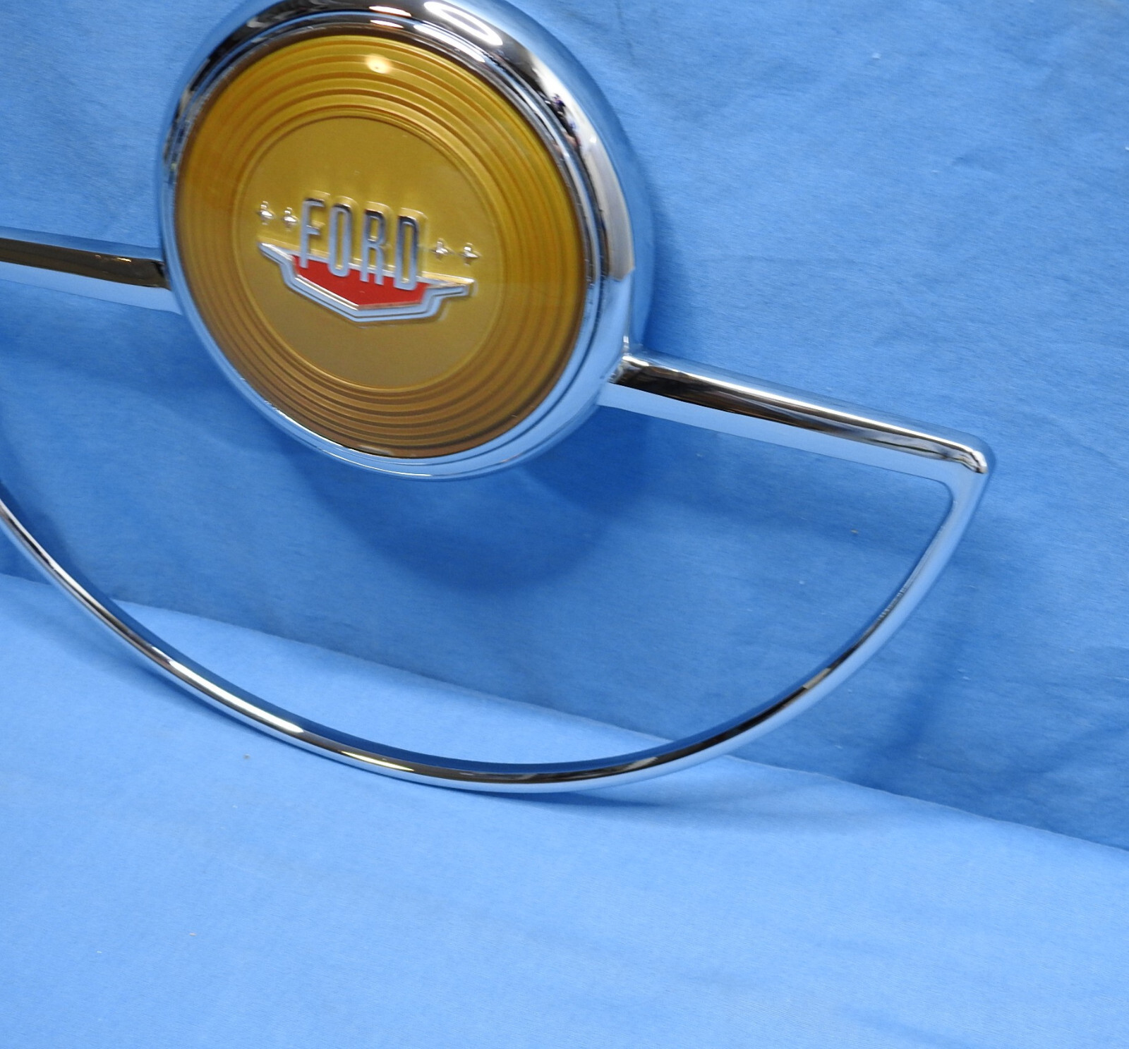 Rare! Vintage Original 1949 1950 Ford Horn Button & Ring Assembly OA