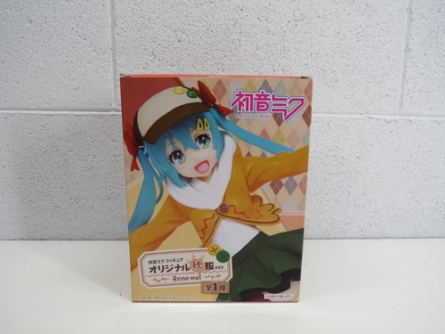 Hatsune Miku Renewal Figure Anime Girl Taito US Seller - Picture 3 of 3
