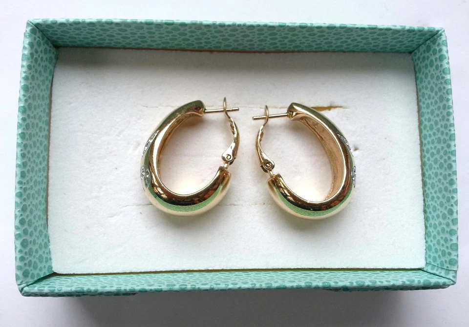 Prächtige Pierre Lang Ohrringe, Creolen goldfarbig mit glizernden Kristallen - Bild 4 von 4