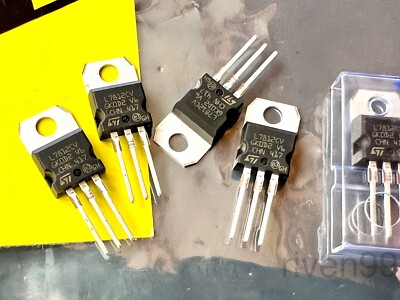 Lot 10pcs ST Microelectronics L7812CV TO-220 12V 1.5A Linear Regulator, LM7812
