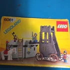 LEGO 6061 Siege Tower Castle Lion Knights  Set 1984 Minifigures
