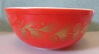 Pyrex Golden Pinecone Holly Leaf 4 qt Large Mixing Bowl  #404 Red Christmas READ
