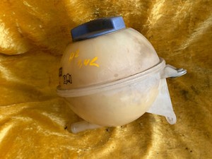 VW Polo 9N3 Ausgleichsbehälter mit Deckel Kühlwasserbehälter 6Q0121407B