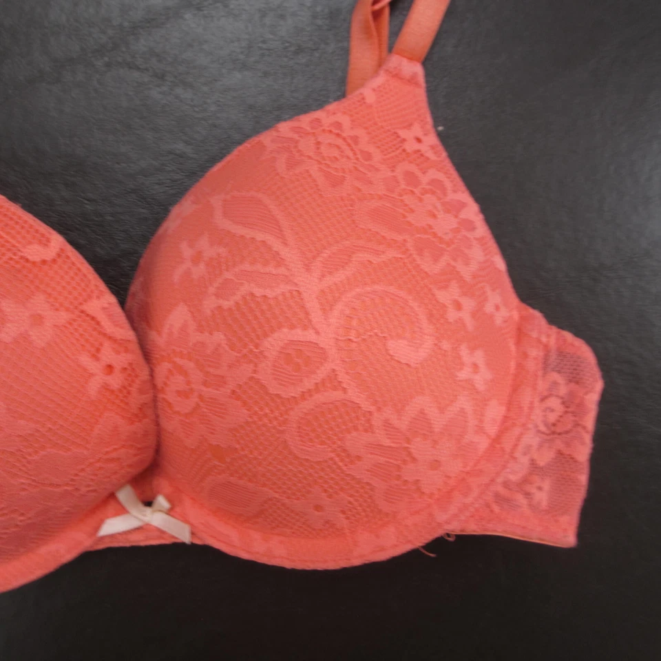 Sujetador Xhilaration 32C Rosa Encaje Acolchado Con Aros Cierre Ajustable Espalda Foto 4 de 4