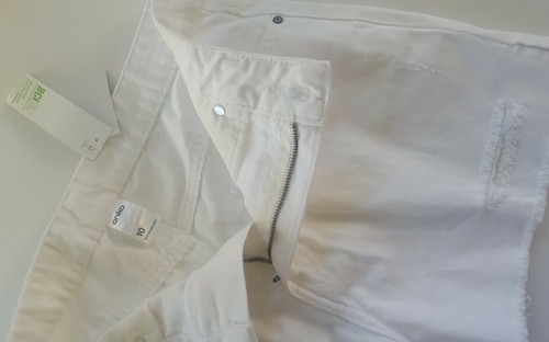 Brand New Womens SIZE 10 White Denim HIGH Shorts Kmart Brand with tags attached. - 第 7/8 張圖片